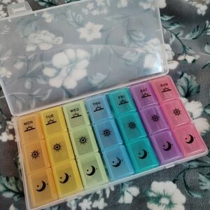 Weekly Pill Organizer with Rainbow Compartments